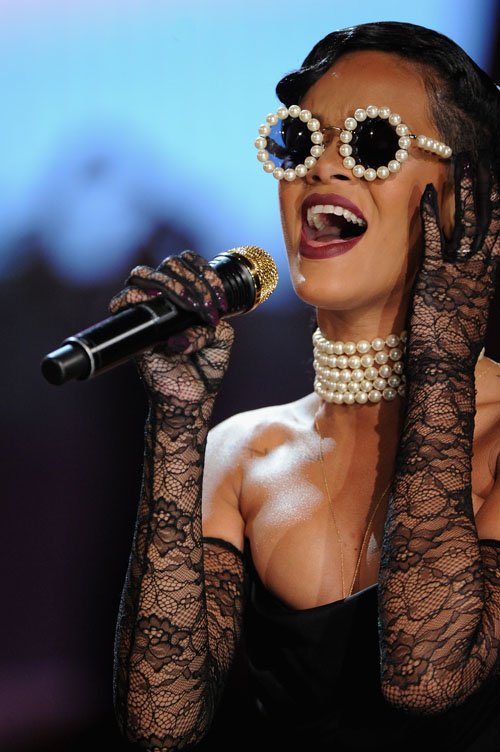 CELEBRITIES IN VINTAGE CHANEL