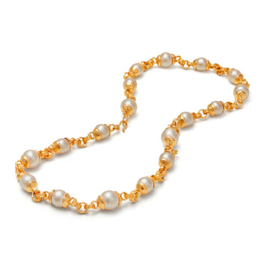 ARCHIVE - 1990s Chanel Gold Chain and Pearl Necklace