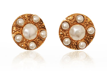 ARCHIVE - 1984 Chanel Large Pearl Shield Earrings