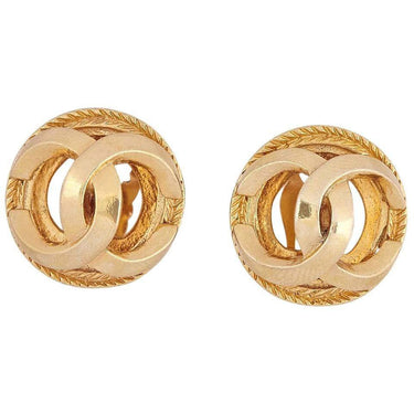 ARCHIVE - 1980s Chanel Gold Tone Double CC Motif Earrings