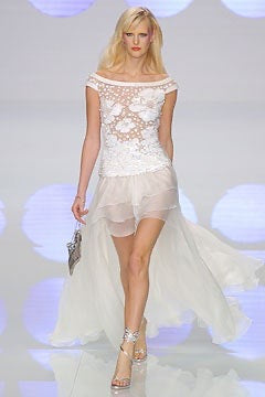 ARCHIVE - 2004 Runway Valentino Cream and White Embellished Dress