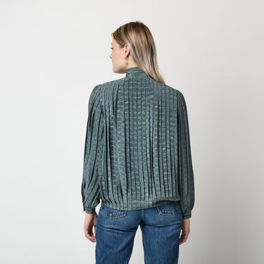 1970s to 1980s Gucci Teal Silk Jacquard Pleated Blouse