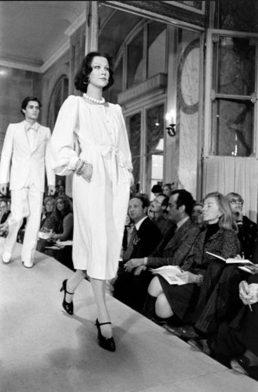 ARCHIVE - 1975 Yves Saint Laurent Runway Cream Crepe Tunic Dress with Tie Belt