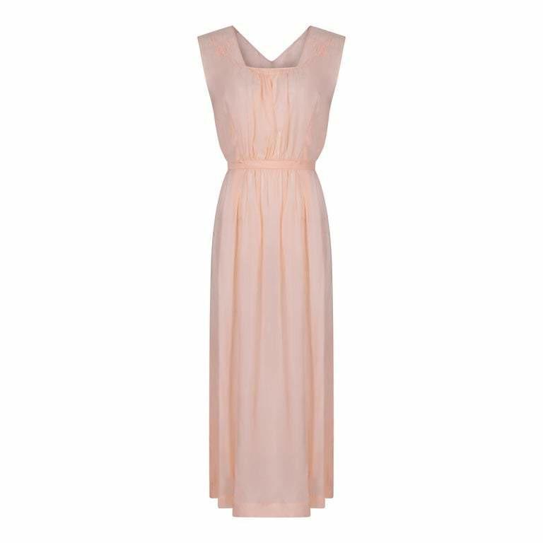 1930s Peach Silk Slip Nightdress