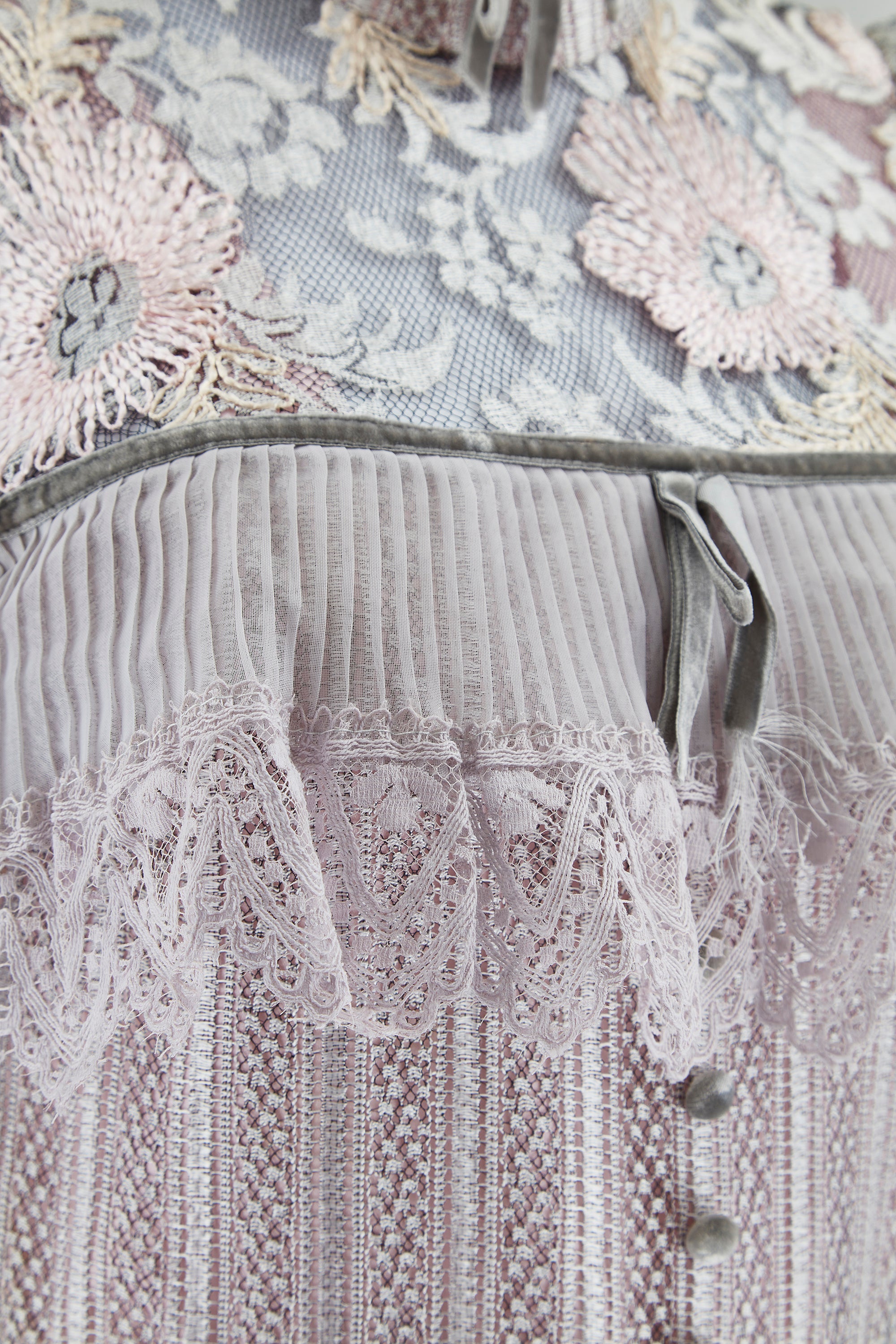 ARCHIVE - 1970s Edwardian Style Lilac Tiered Lace Dress