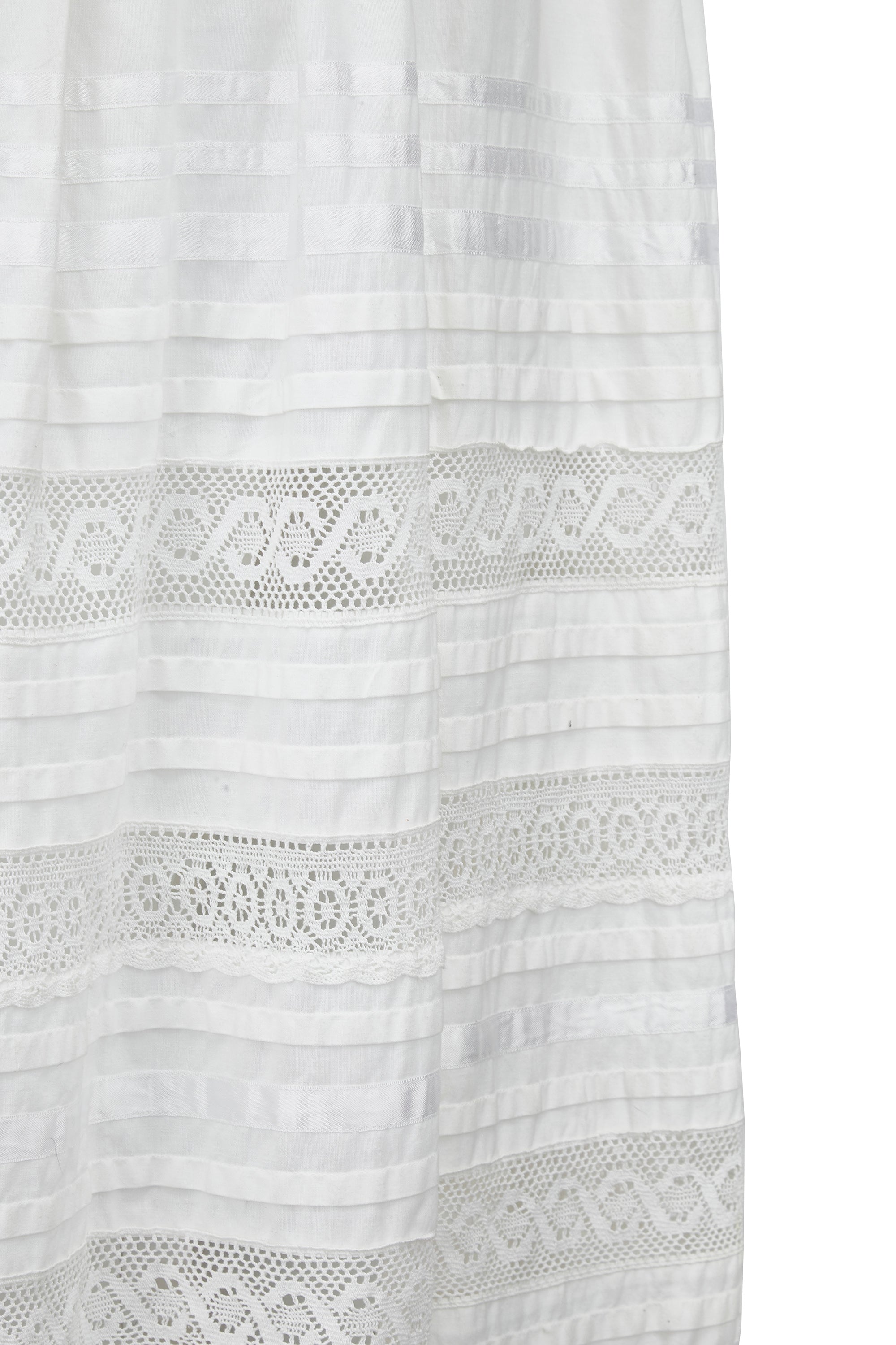 ARCHIVE: 1970s Mexican Cotton Wedding Dress