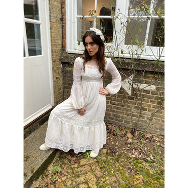 ARCHIVE - 1970s White Cotton and Lace Mexican Boho Wedding Dress