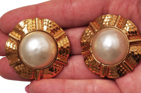 1980s Large Chanel Pearl Clip On Earrings