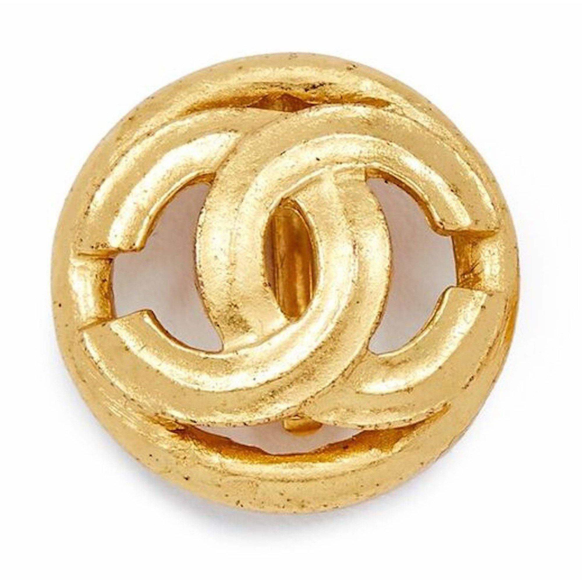 ARCHIVE - 1980s Chanel Gold Tone Double CC Motif Earrings