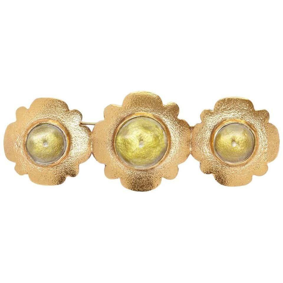 ARCHIVE - Chanel 1980s Large Gold Gilt Brooch With Gripoix Glass Cabochons