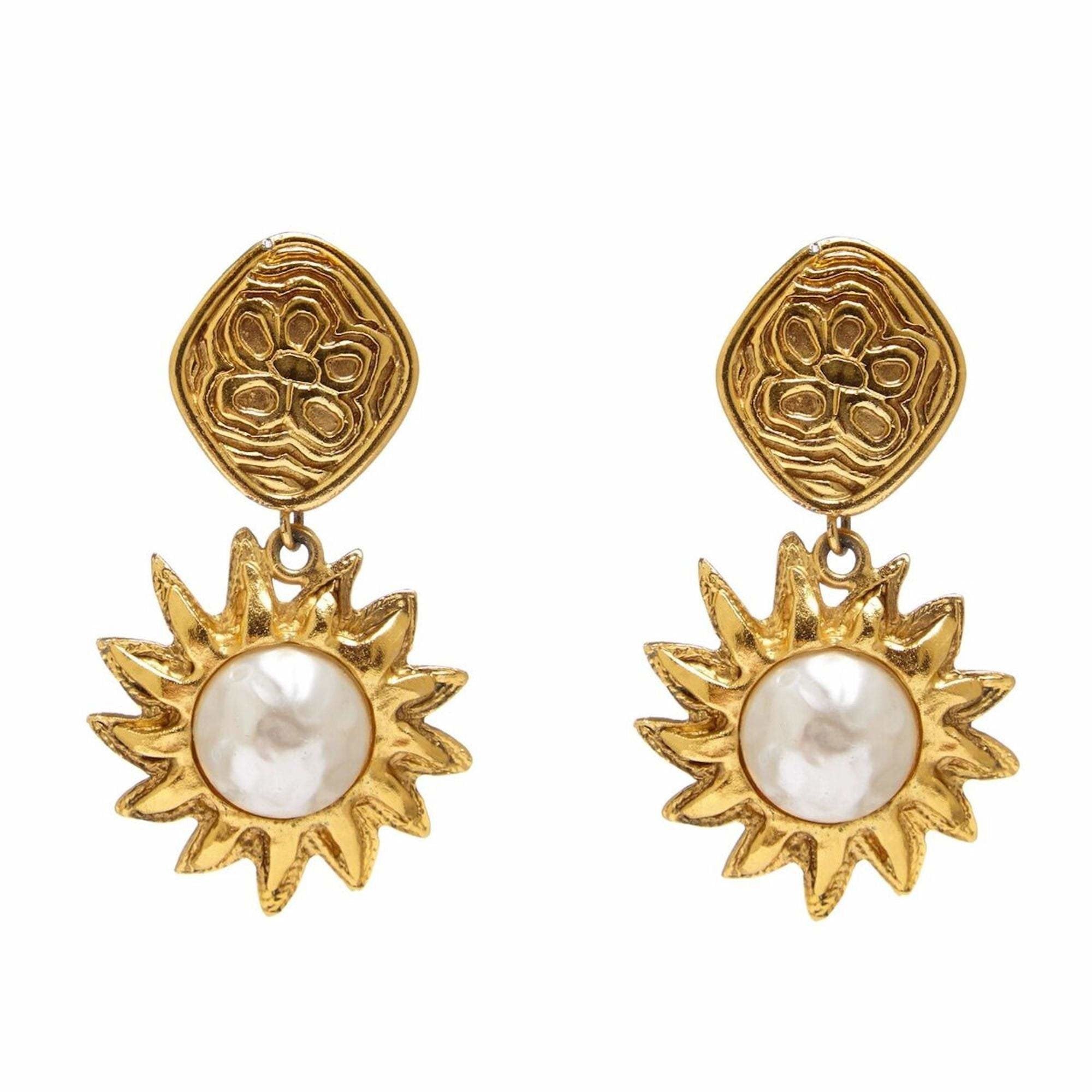 ARCHIVE - Chanel 1990s Gold Tone Sun Drop Earrings