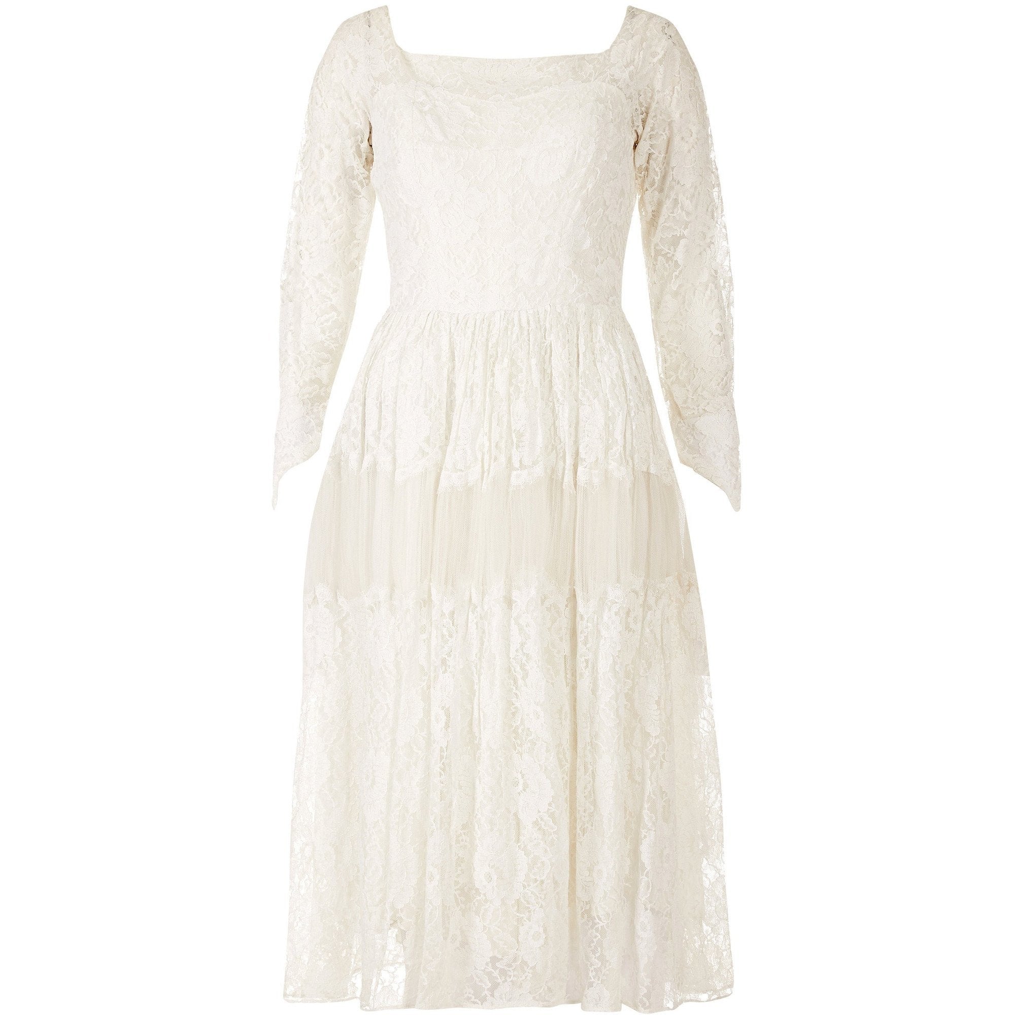 Late 1950s Early 1960s White Chantilly Style Lace Tiered Bridal Gown